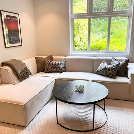 Apartmán With Private Garden And 18sqm Terrace