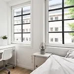 Central Apartment With Private Garden And 18Sqm Terrace