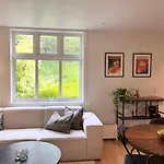 Central Apartment With Private Garden And 18Sqm Terrace *