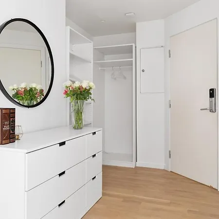 With Private Garden And 18sqm Terrace Apartamento