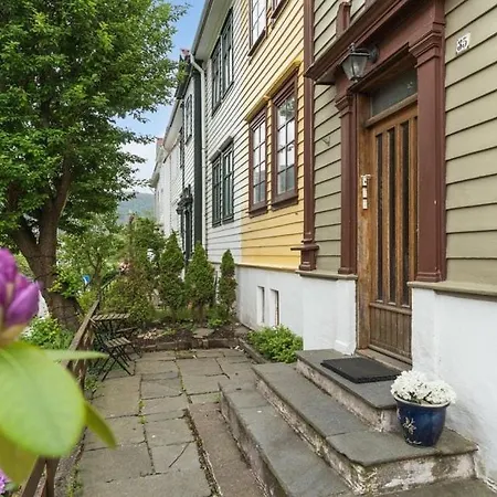Apartment Urban Retreat, Traditional Wooden House In Bergen