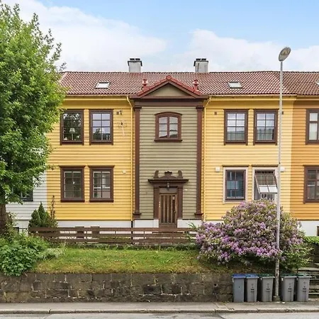 Urban Retreat, Traditional Wooden House In Bergen